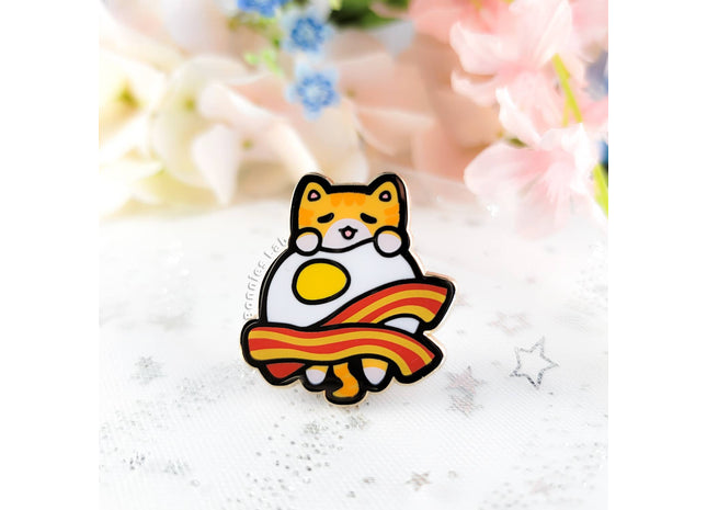 Gamers Guild AZ Bonnies Lab Bacon and Egg Cat Enamel Pin Faire