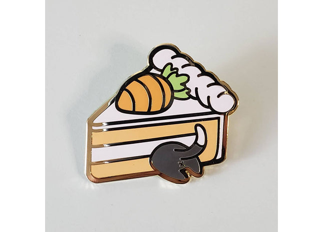 Gamers Guild AZ Bonnies Lab Carrot Cake Enamel Pin Faire