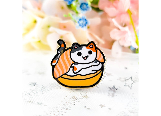 Gamers Guild AZ Bonnies Lab Smoked Salmon (Lox) Bagel Cat Enamel Pin Faire