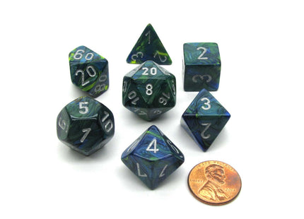 Gamers Guild AZ Chessex CHX27445 - Chessex 7 Die Set Green / Silver Festive Chessex