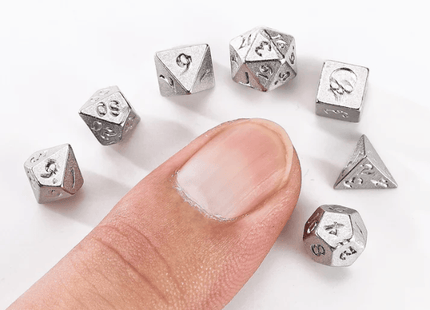 Gamers Guild AZ HYMGHO HY00405: Unseelie Mini Rpg Dice Set - Silver HYMGHO