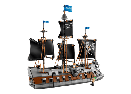 Gamers Guild AZ Lego Lego: One Piece - Garp's Marine Battleship (75646) Toyhouse
